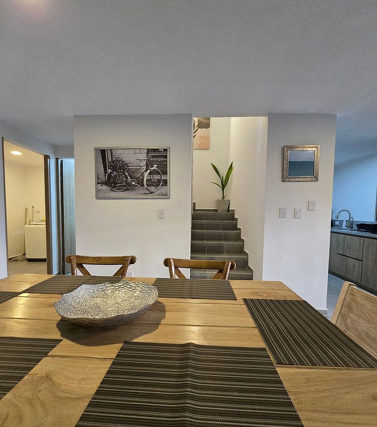 Casa privada con piscina cerca a el aeropuerto