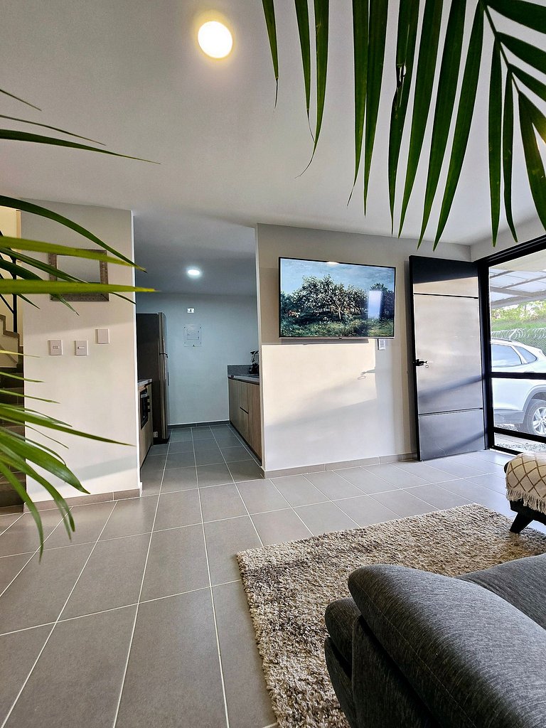 Casa privada con piscina cerca a el aeropuerto