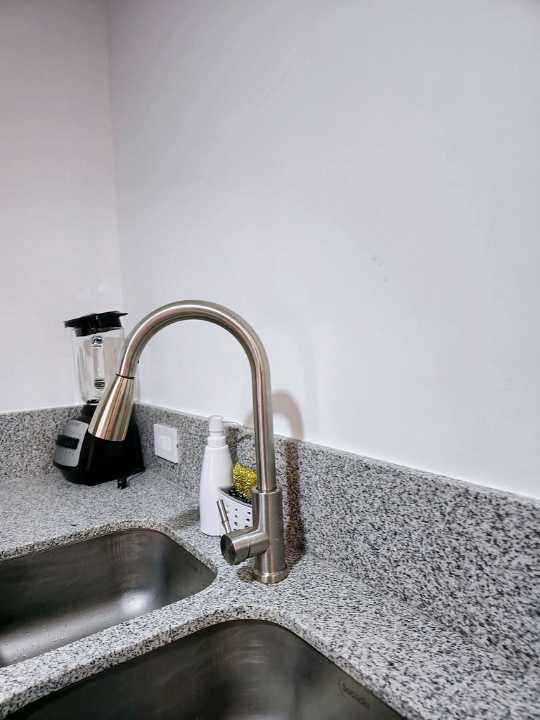 Casa privada con piscina cerca a el aeropuerto