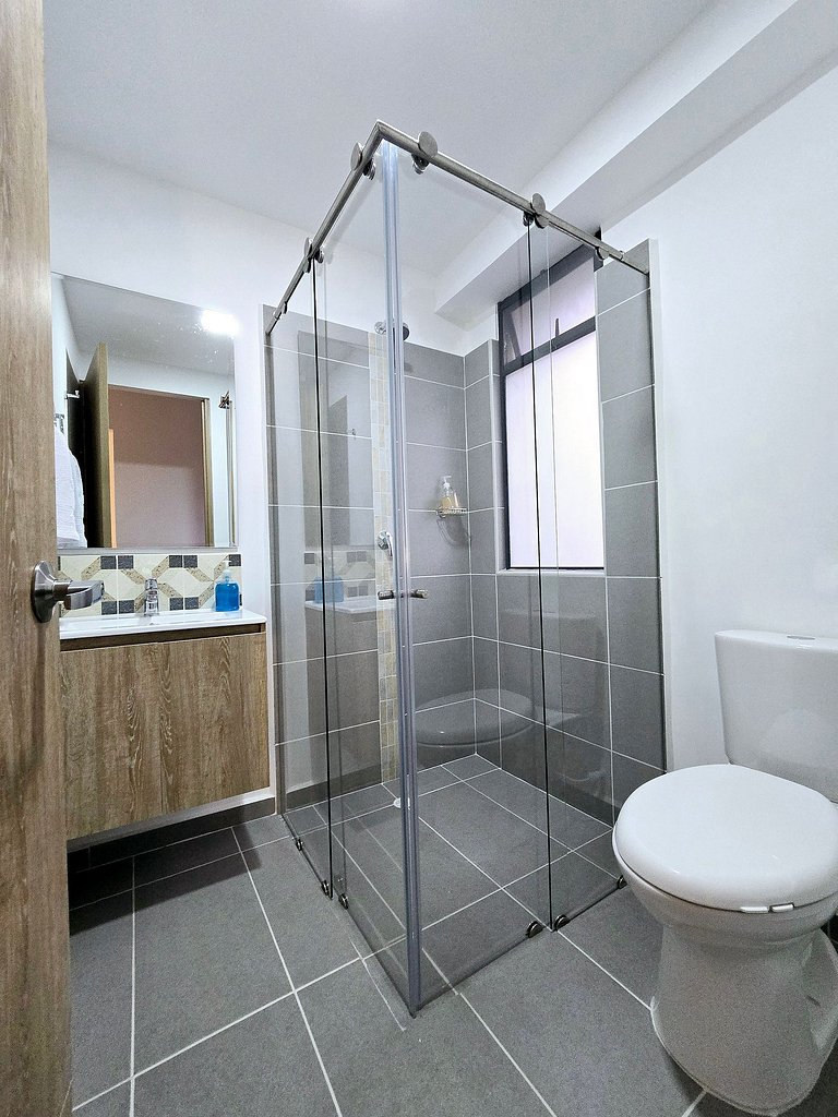 Casa privada con piscina cerca a el aeropuerto