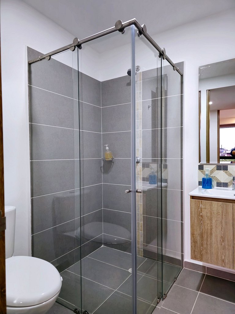 Casa privada con piscina cerca a el aeropuerto